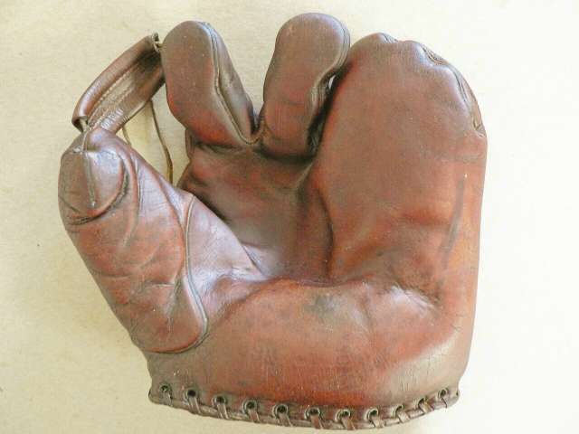 Rogers Hornsby Wilson 632 Front